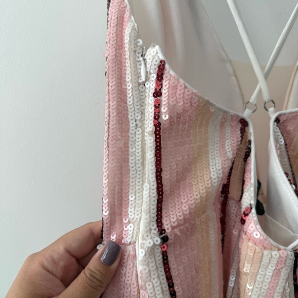 REVOLVE NBD Serena Sequin Romper Blush Pink & White Sz L NWT - Picture 8 of 14